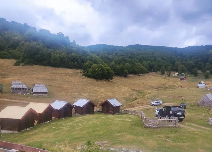 Eco Village Goles